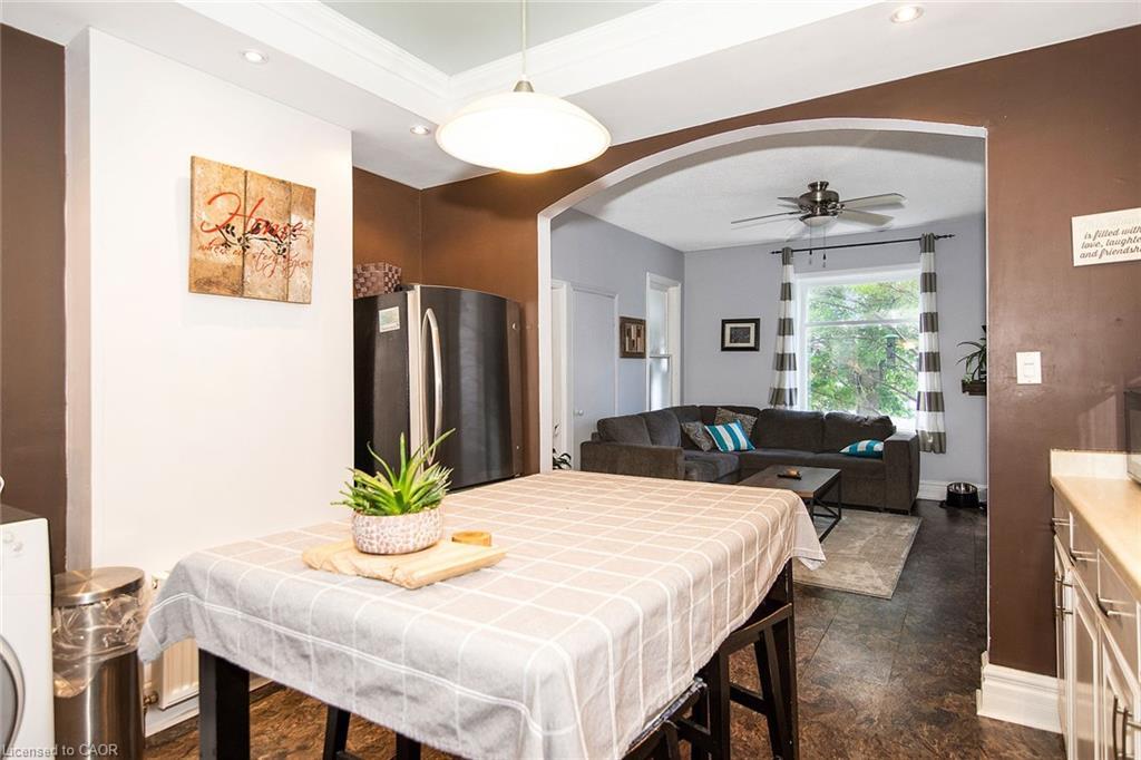 132 First Av E, Shelburne, ON - Indoor Photo Showing Dining Room