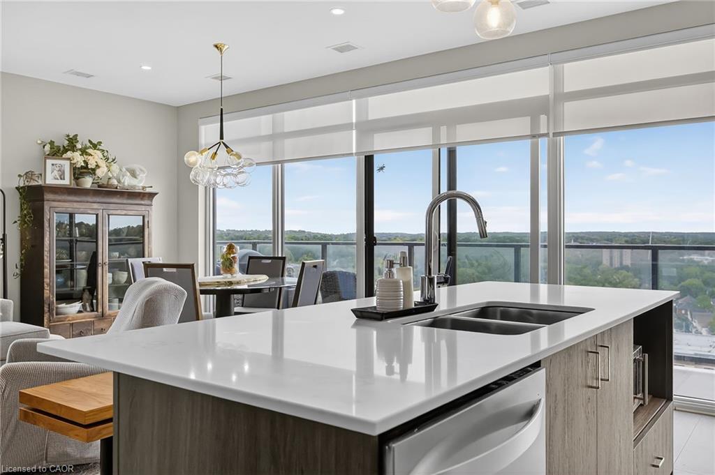1313-15 Glebe Street, Cambridge, ON - Indoor Photo Showing Kitchen With Double Sink With Upgraded Kitchen