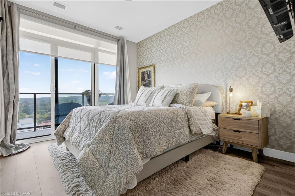 1313-15 Glebe Street, Cambridge, ON - Indoor Photo Showing Bedroom