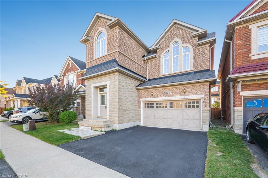 4623 Simmons Road, Burlington, ON - Outdoor With Facade