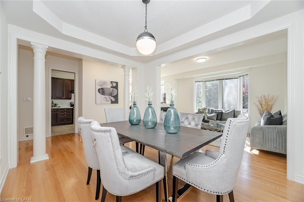 4623 Simmons Road, Burlington, ON - Indoor Photo Showing Dining Room