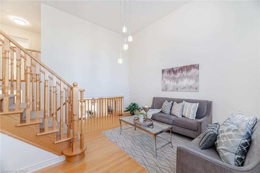 4623 Simmons Road, Burlington, ON - Indoor