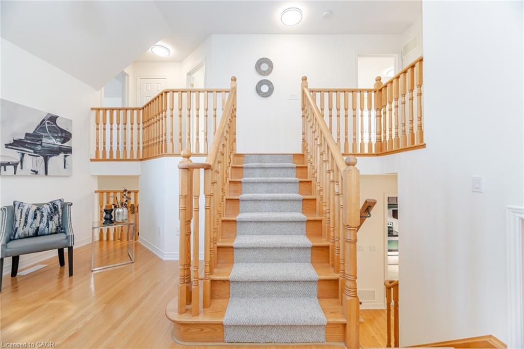 4623 Simmons Road, Burlington, ON - Indoor Photo Showing Other Room