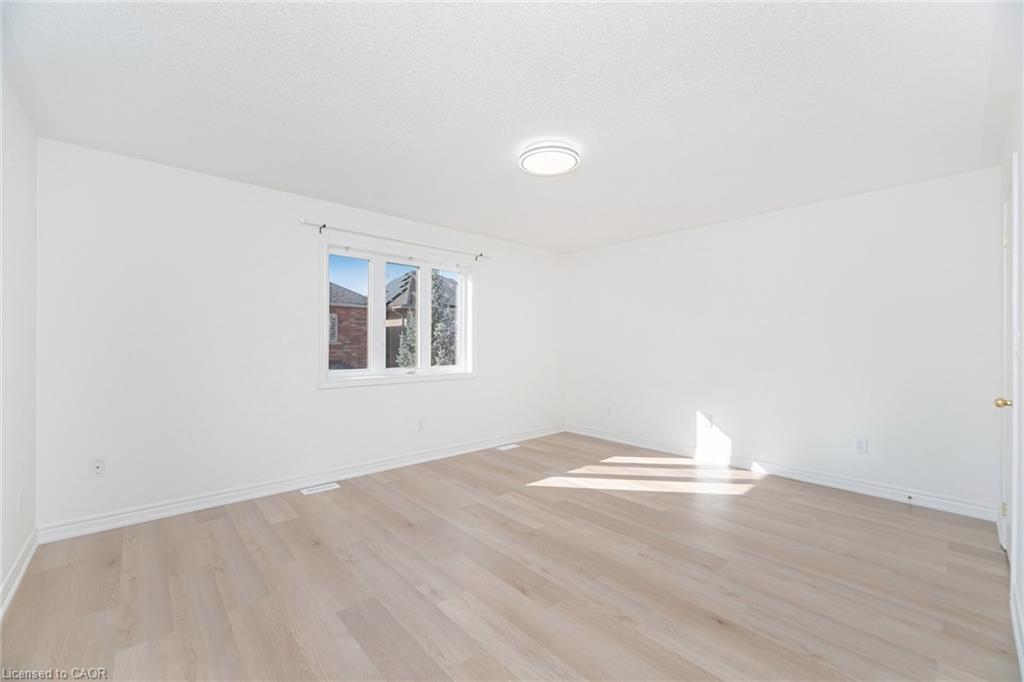 4623 Simmons Road, Burlington, ON - Indoor Photo Showing Other Room