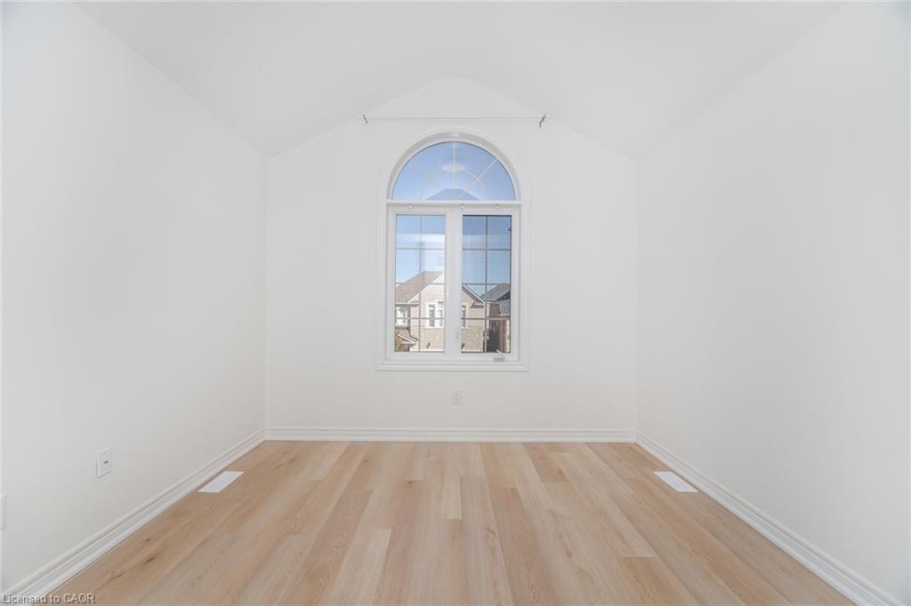 4623 Simmons Road, Burlington, ON - Indoor Photo Showing Other Room