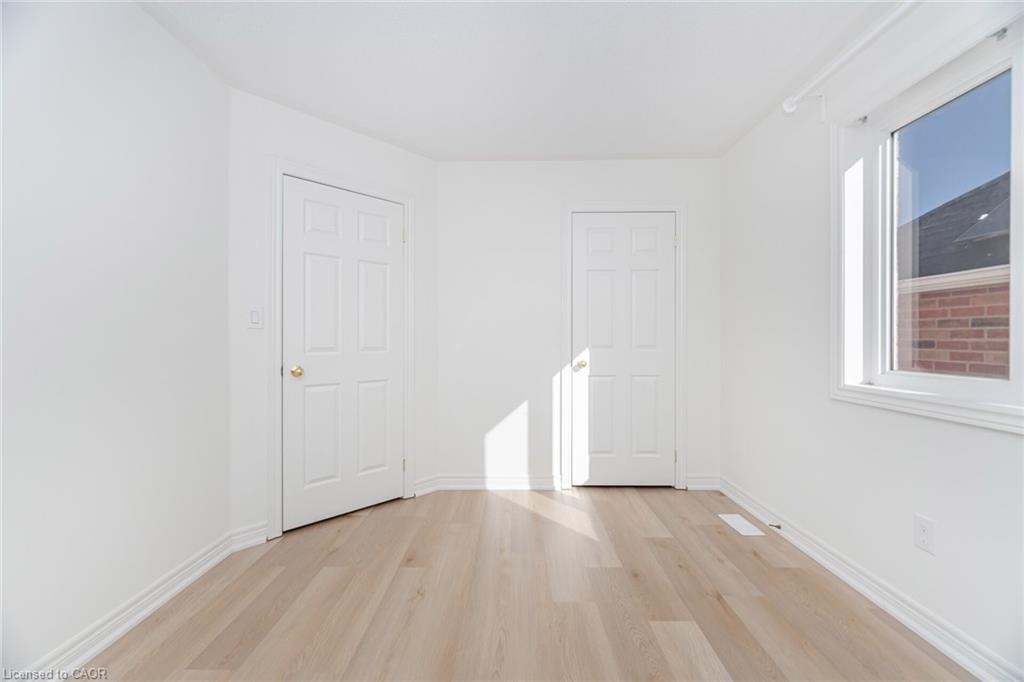 4623 Simmons Road, Burlington, ON - Indoor Photo Showing Other Room
