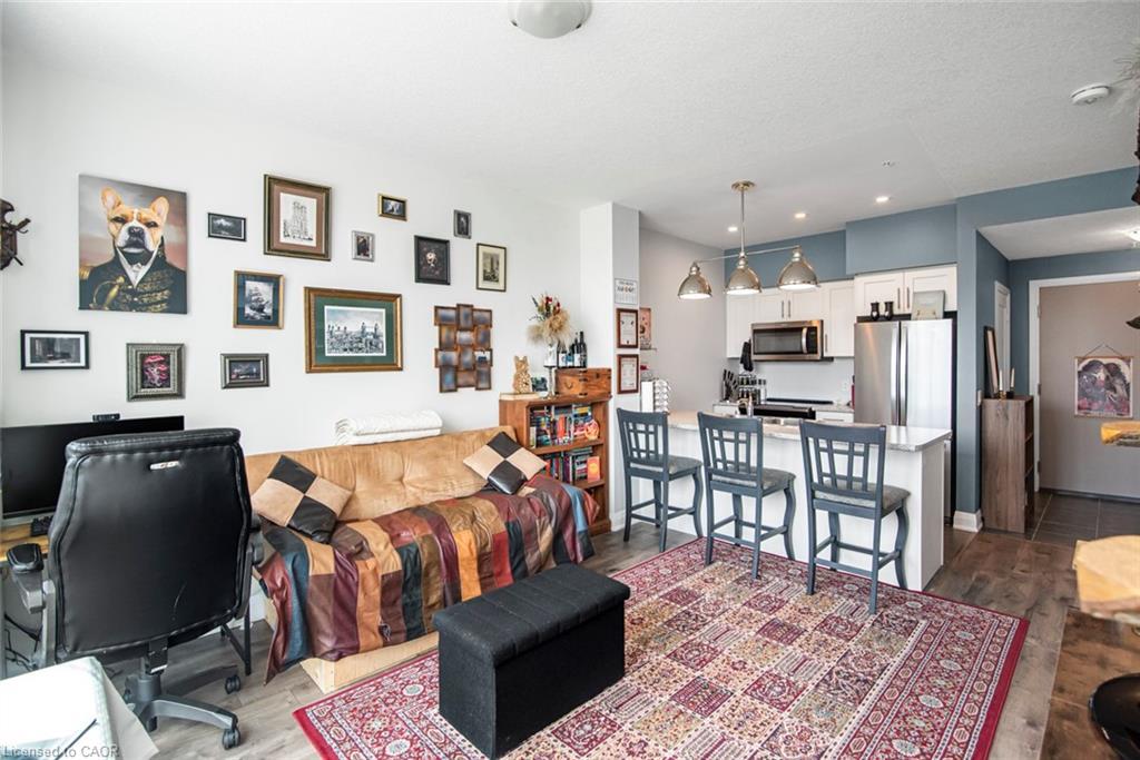 120-16 Concord Place, Grimsby, ON - Indoor