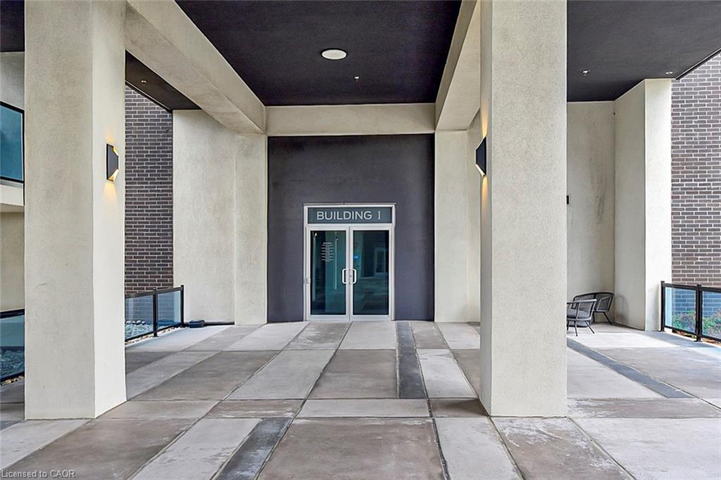 120-16 Concord Place, Grimsby, ON - Outdoor