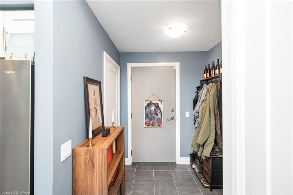 120-16 Concord Place, Grimsby, ON - Indoor Photo Showing Other Room