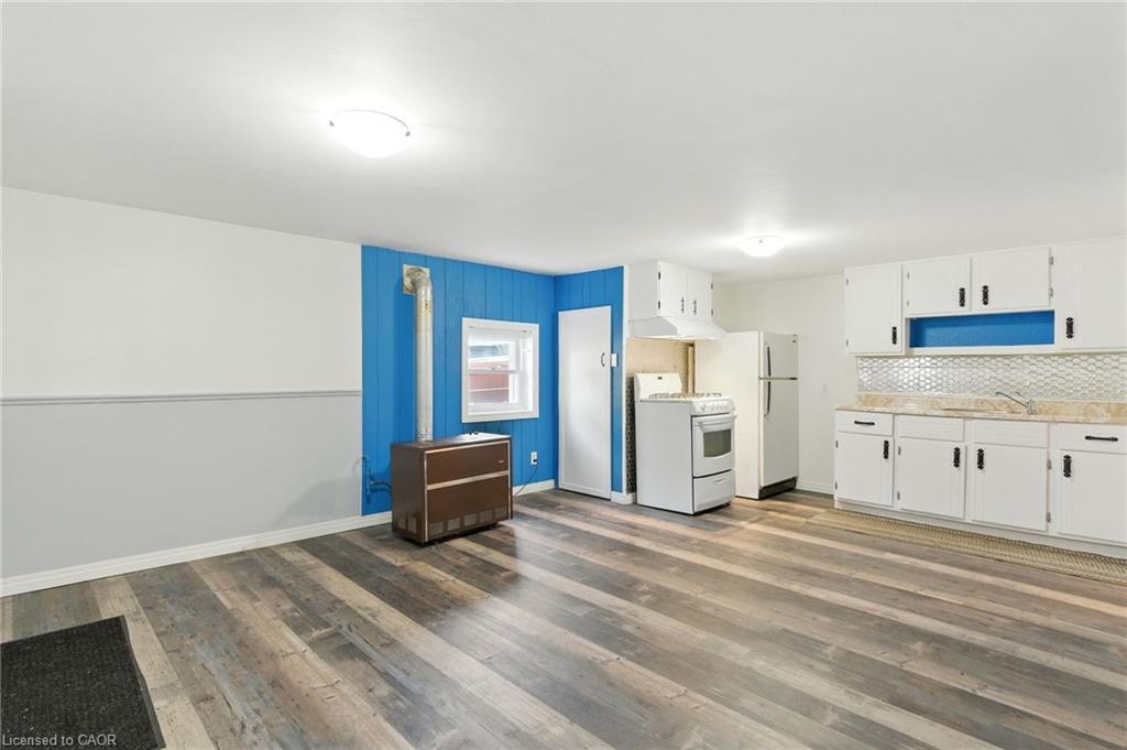 7 Balmoral Avenue, Welland, ON - Indoor Photo Showing Kitchen