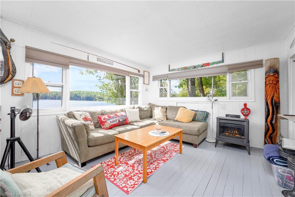 1230 Forsters Road, Minden Hills, ON - Indoor Photo Showing Living Room
