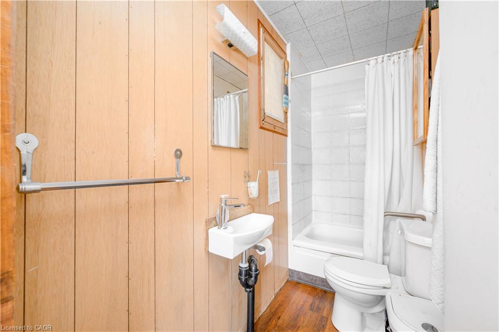 1230 Forsters Road, Minden Hills, ON - Indoor Photo Showing Bathroom