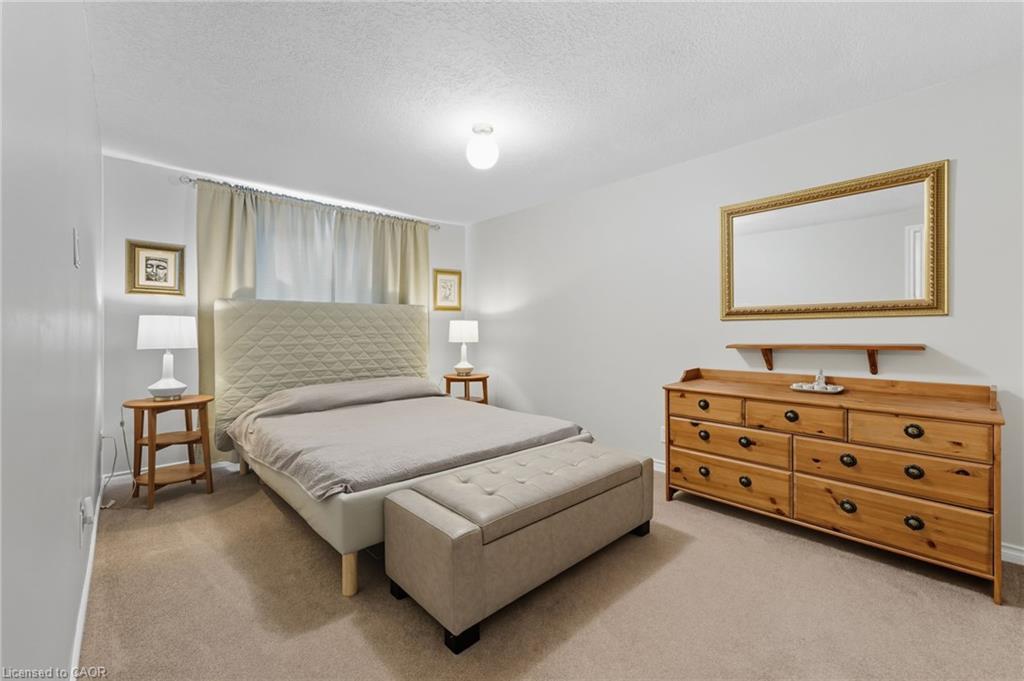 34-1301 Upper Gage Avenue, Hamilton, ON - Indoor Photo Showing Bedroom