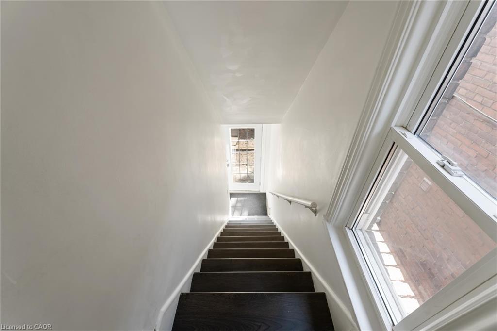 2-934 Barton Street E, Hamilton, ON - Indoor Photo Showing Other Room