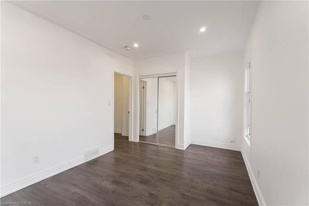 2-934 Barton Street E, Hamilton, ON - Indoor Photo Showing Other Room