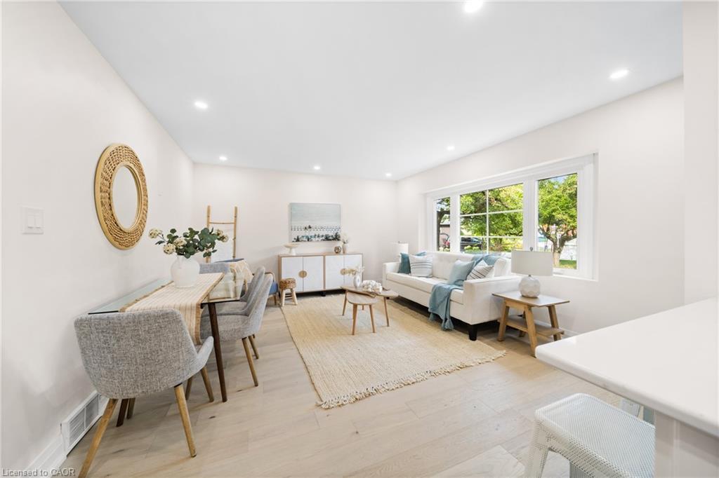 133 Inglewood Drive, Oakville, ON - Indoor