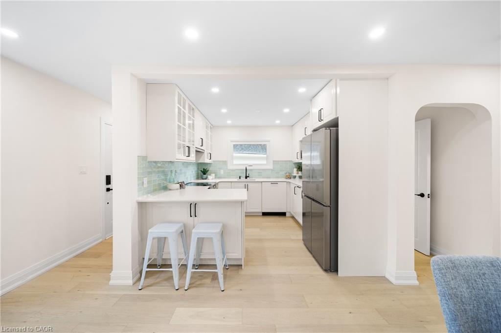 133 Inglewood Drive, Oakville, ON - Indoor