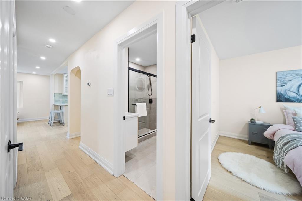 133 Inglewood Drive, Oakville, ON - Indoor Photo Showing Other Room