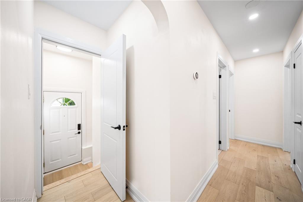 133 Inglewood Drive, Oakville, ON - Indoor Photo Showing Other Room