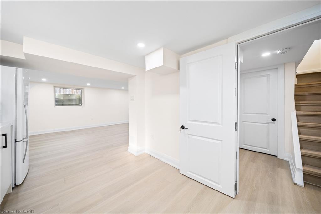 133 Inglewood Drive, Oakville, ON - Indoor