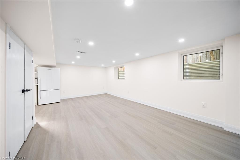 133 Inglewood Drive, Oakville, ON - Indoor Photo Showing Other Room