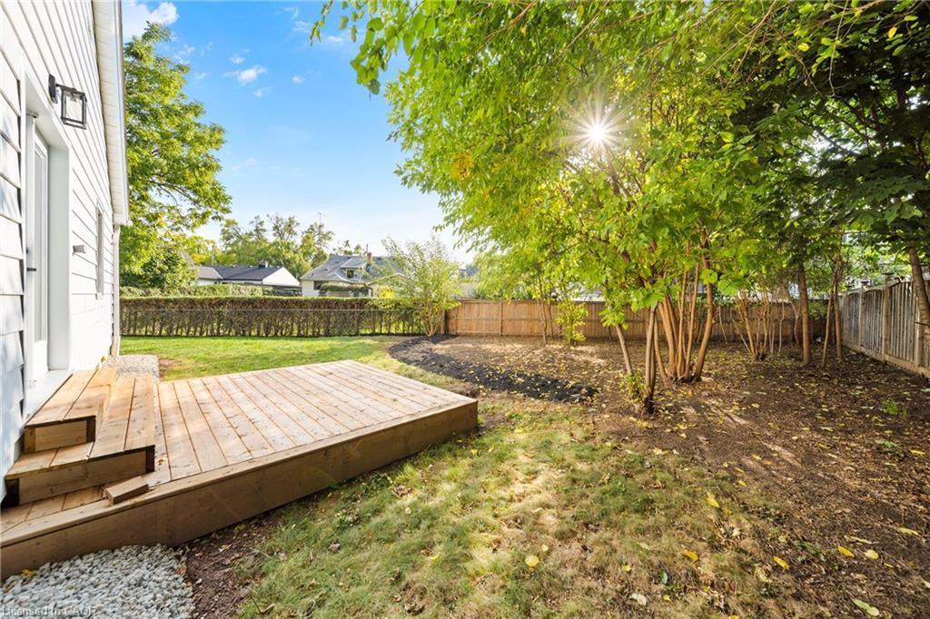133 Inglewood Drive, Oakville, ON - Outdoor With Deck Patio Veranda With Backyard
