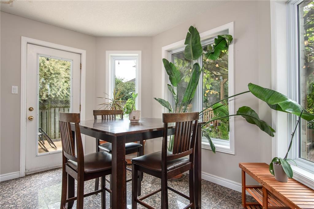 11 Apple Ridge Drive, Kitchener, ON - Indoor Photo Showing Dining Room