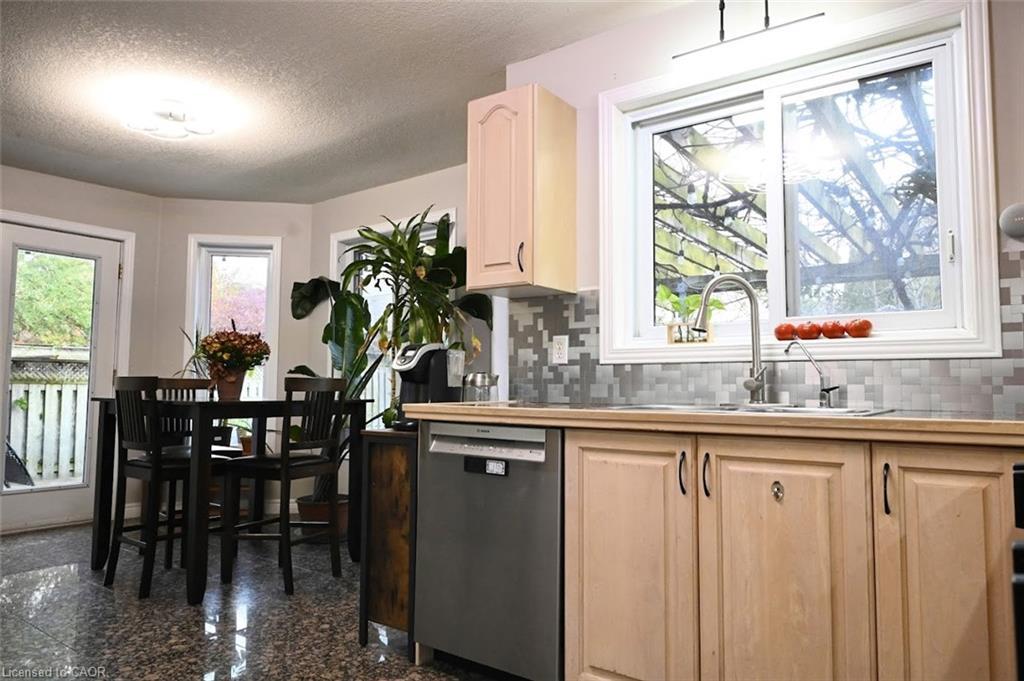 11 Apple Ridge Drive, Kitchener, ON - Indoor