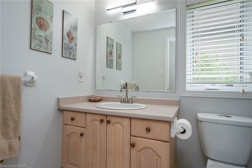 11 Apple Ridge Drive, Kitchener, ON - Indoor Photo Showing Bathroom