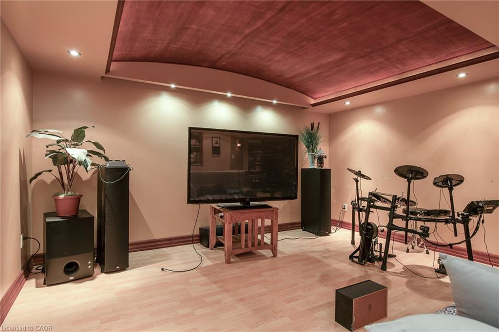 11 Apple Ridge Drive, Kitchener, ON - Indoor Photo Showing Other Room