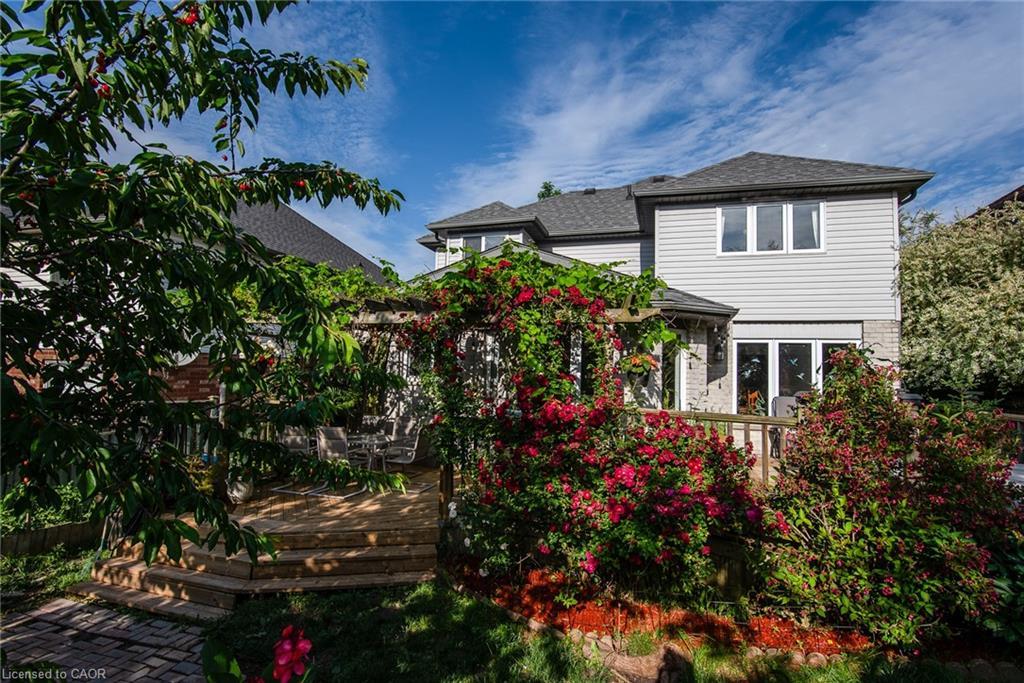 11 Apple Ridge Drive, Kitchener, ON - Outdoor