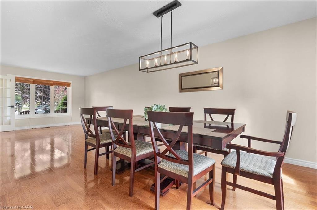 44 Tami Court, Kitchener, ON - Indoor Photo Showing Dining Room
