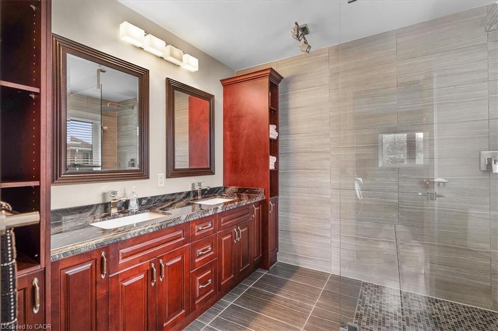 44 Tami Court, Kitchener, ON - Indoor Photo Showing Bathroom