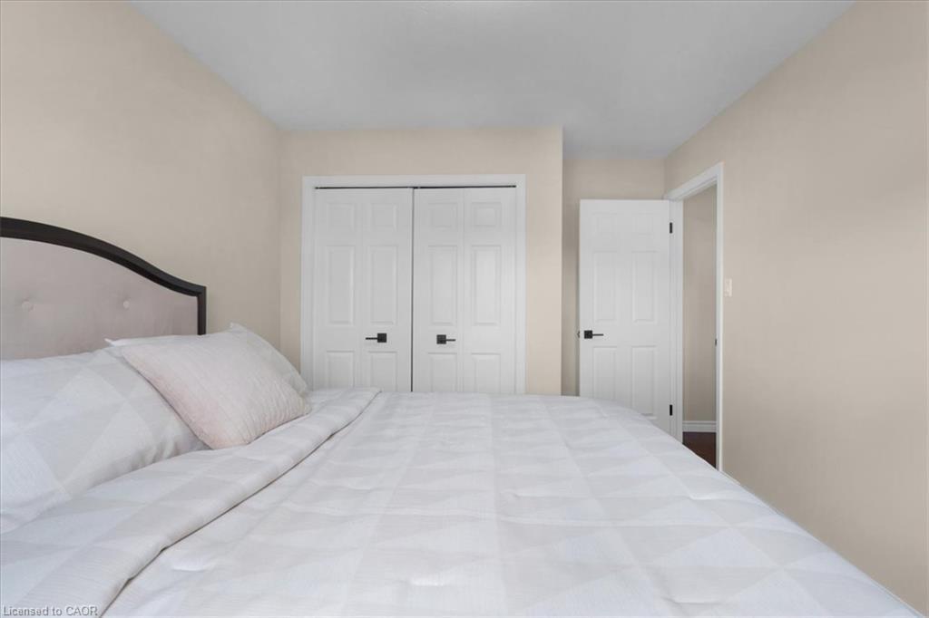 44 Tami Court, Kitchener, ON - Indoor Photo Showing Bedroom