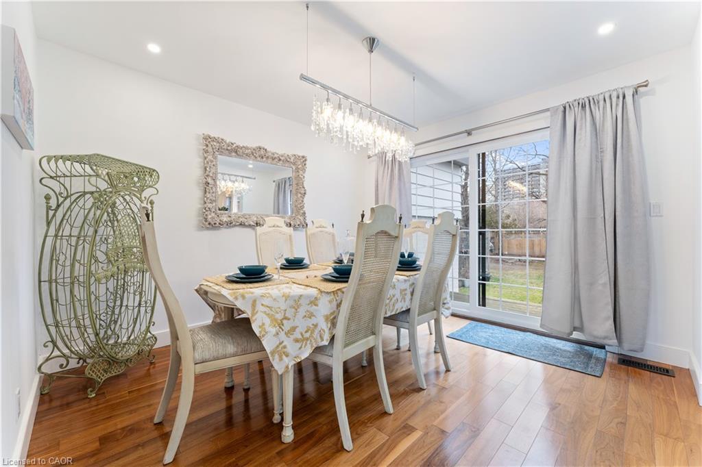 519 Regina Drive, Burlington, ON - Indoor Photo Showing Dining Room