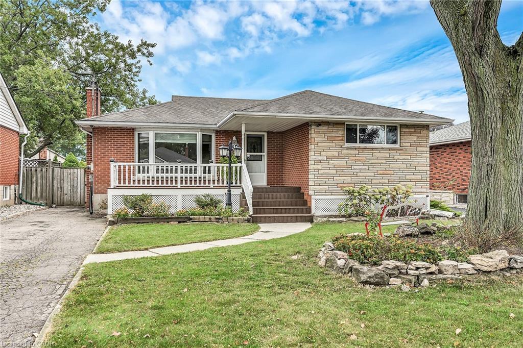 85 East 45Th Street, Hamilton, ON - Outdoor With Deck Patio Veranda