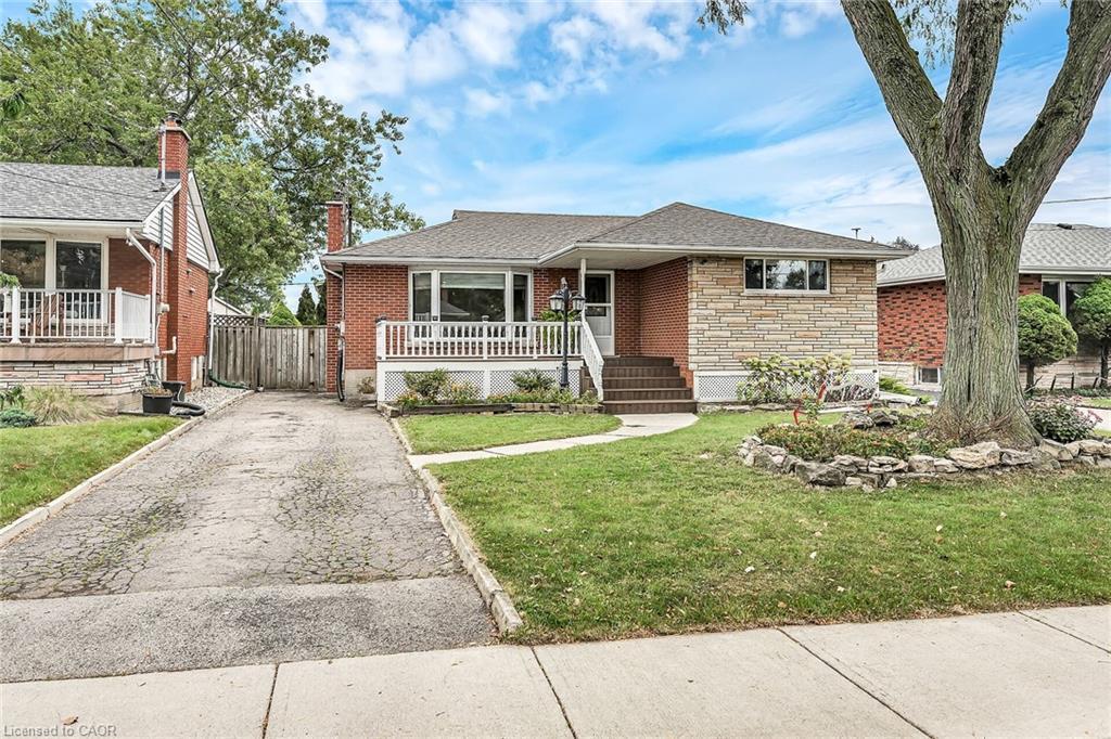 85 East 45Th Street, Hamilton, ON - Outdoor With Deck Patio Veranda