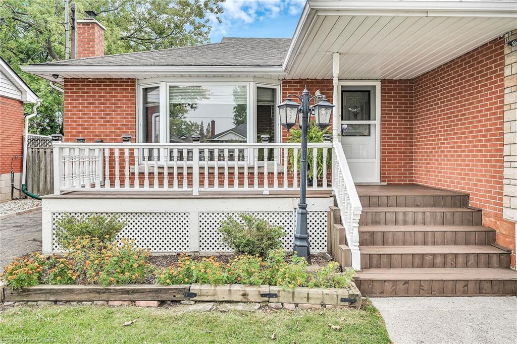 85 East 45Th Street, Hamilton, ON - Outdoor With Deck Patio Veranda With Exterior