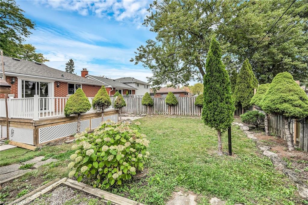 85 East 45Th Street, Hamilton, ON - Outdoor With Deck Patio Veranda