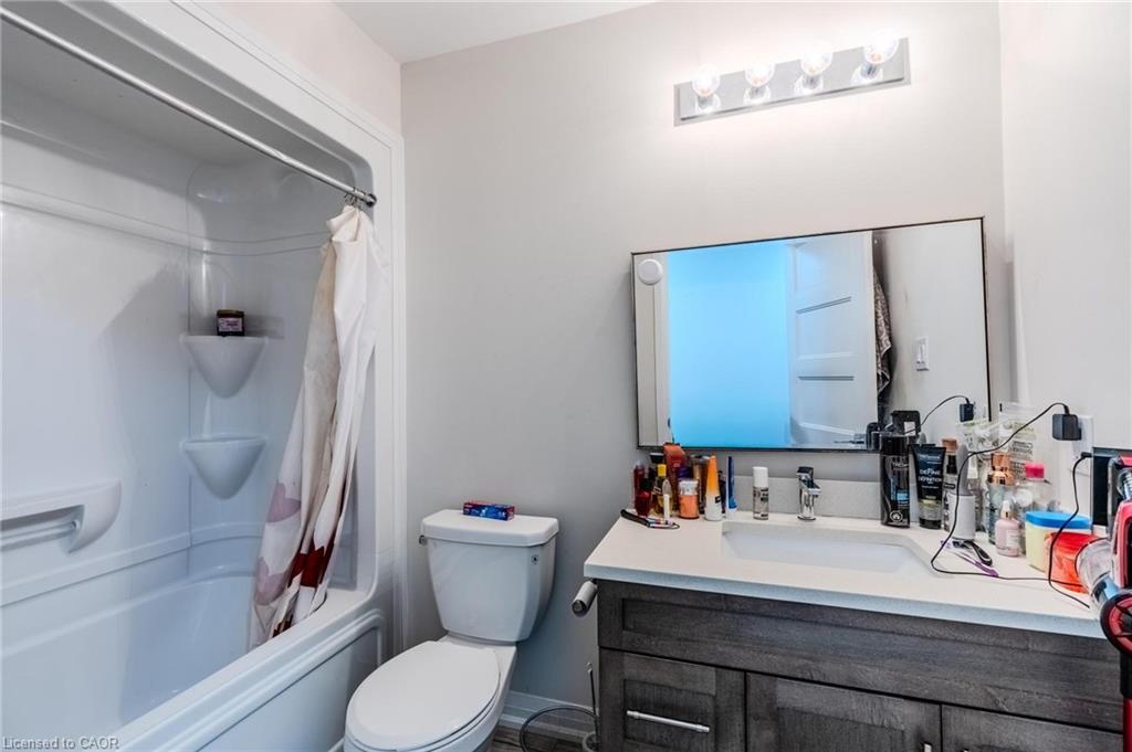 78 Jayla Lane, Smithville, ON - Indoor Photo Showing Bathroom