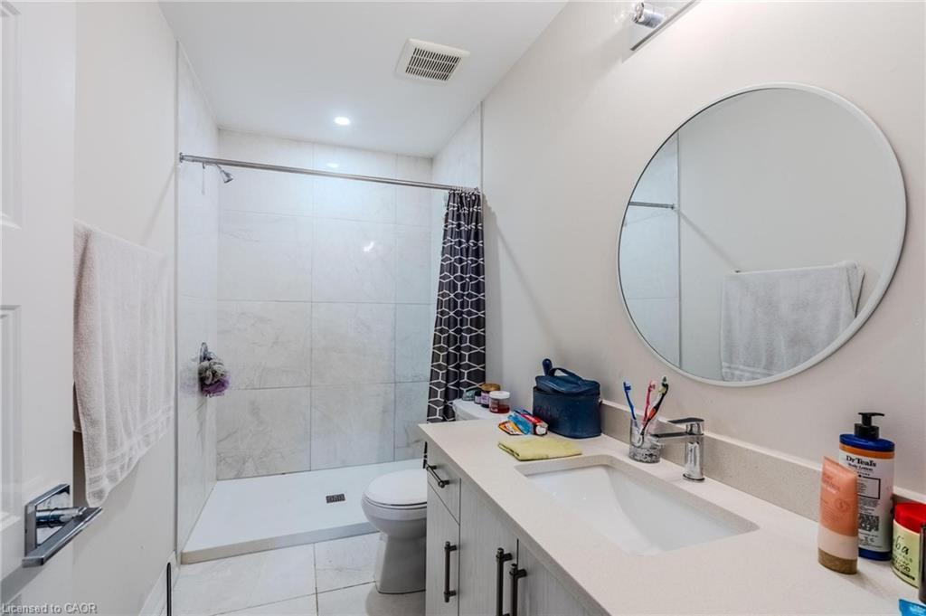 78 Jayla Lane, Smithville, ON - Indoor Photo Showing Bathroom