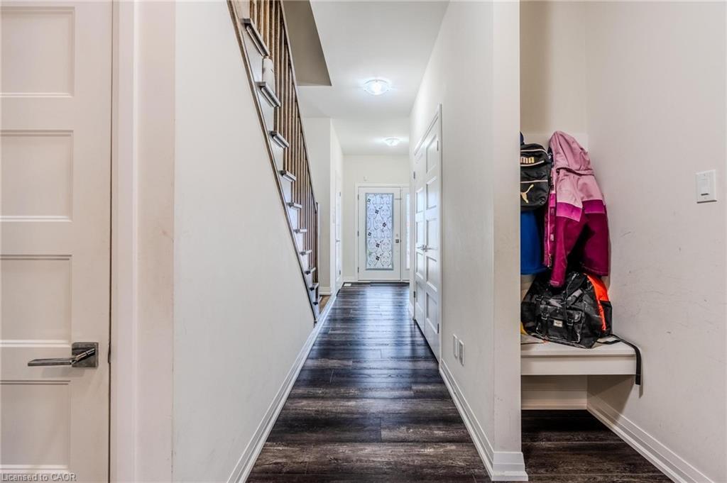 78 Jayla Lane, Smithville, ON - Indoor Photo Showing Other Room