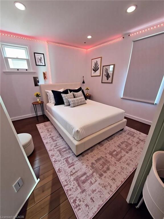 77 Blackfriars Street, London, ON - Indoor Photo Showing Bedroom