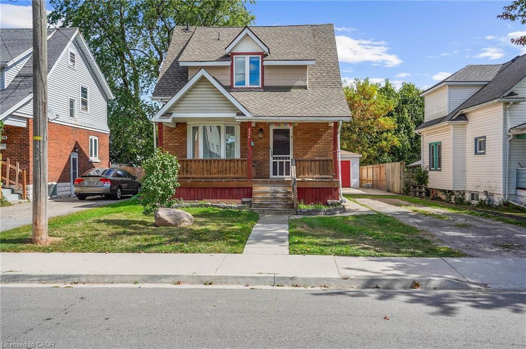 4586 Fifth Avenue, Niagara Falls, ON - Outdoor With Facade