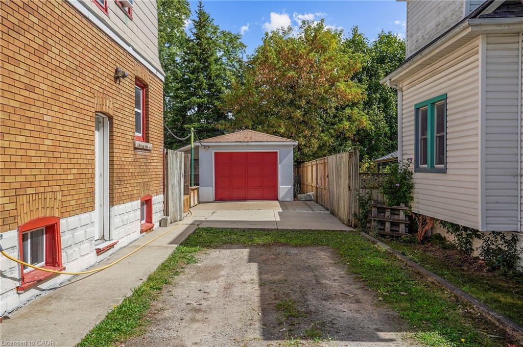 4586 Fifth Avenue, Niagara Falls, ON - Outdoor With Exterior