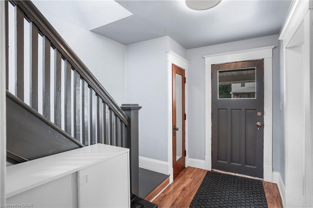 4586 Fifth Avenue, Niagara Falls, ON - Indoor Photo Showing Other Room