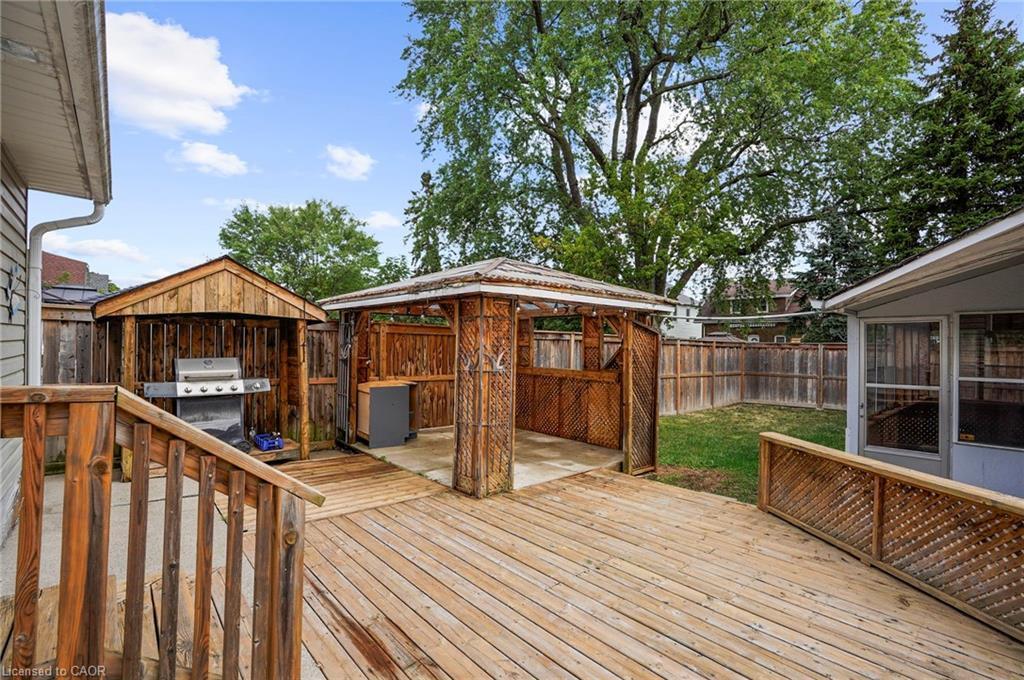 4586 Fifth Avenue, Niagara Falls, ON - Outdoor With Exterior