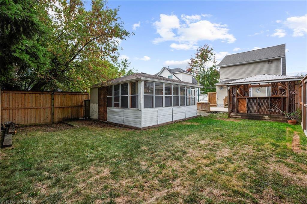 4586 Fifth Avenue, Niagara Falls, ON - Outdoor