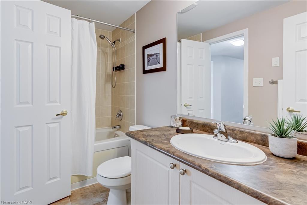 2071 Osbond Road, Innisfil, ON - Indoor Photo Showing Bathroom