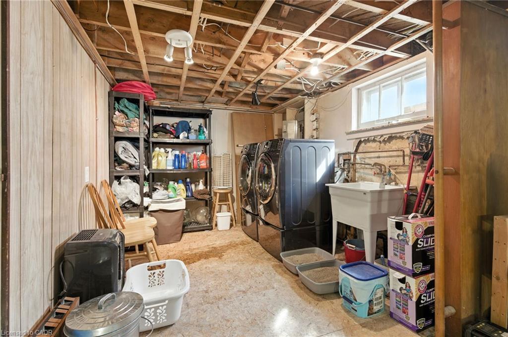 608 Fennell Avenue E, Hamilton, ON - Indoor Photo Showing Laundry Room